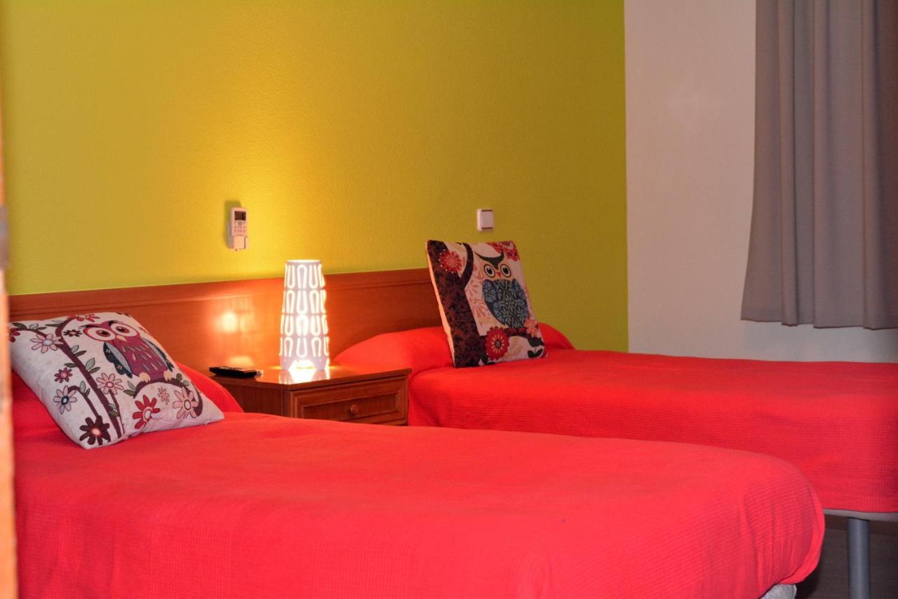 Hostal Gastrobar Carmelo Villarejo de Salvanes Exterior photo