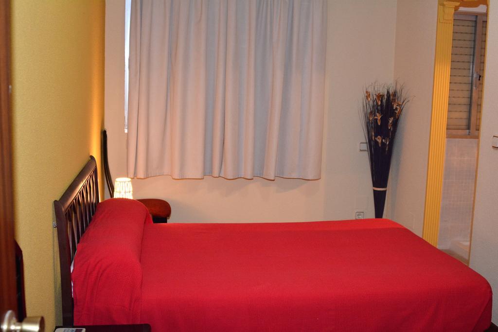 Hostal Gastrobar Carmelo Villarejo de Salvanes Exterior photo
